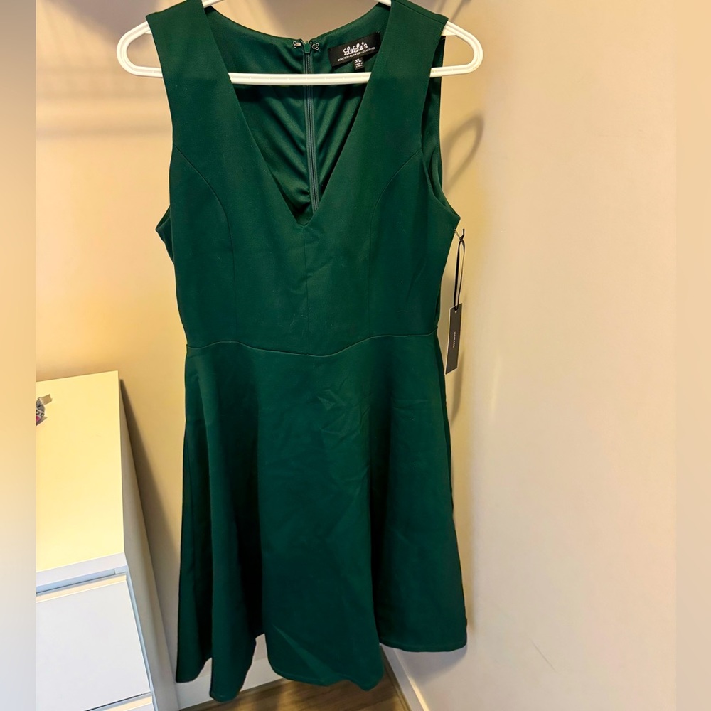 Hello World Dark Green Midi Dress